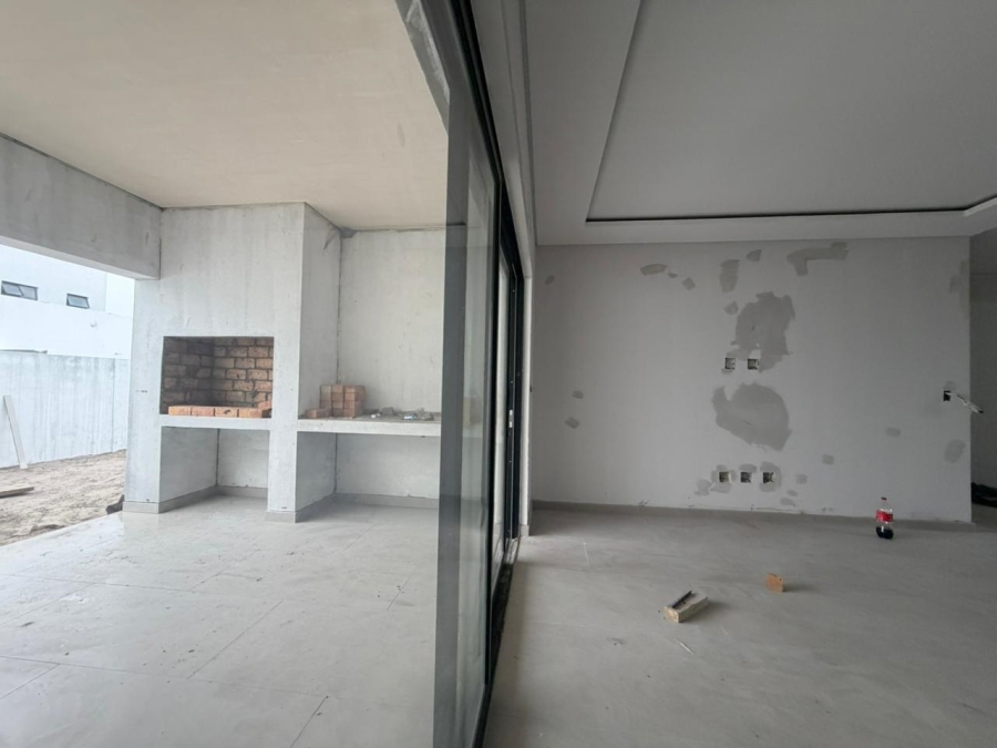 4 Bedroom Property for Sale in Sandown Western Cape